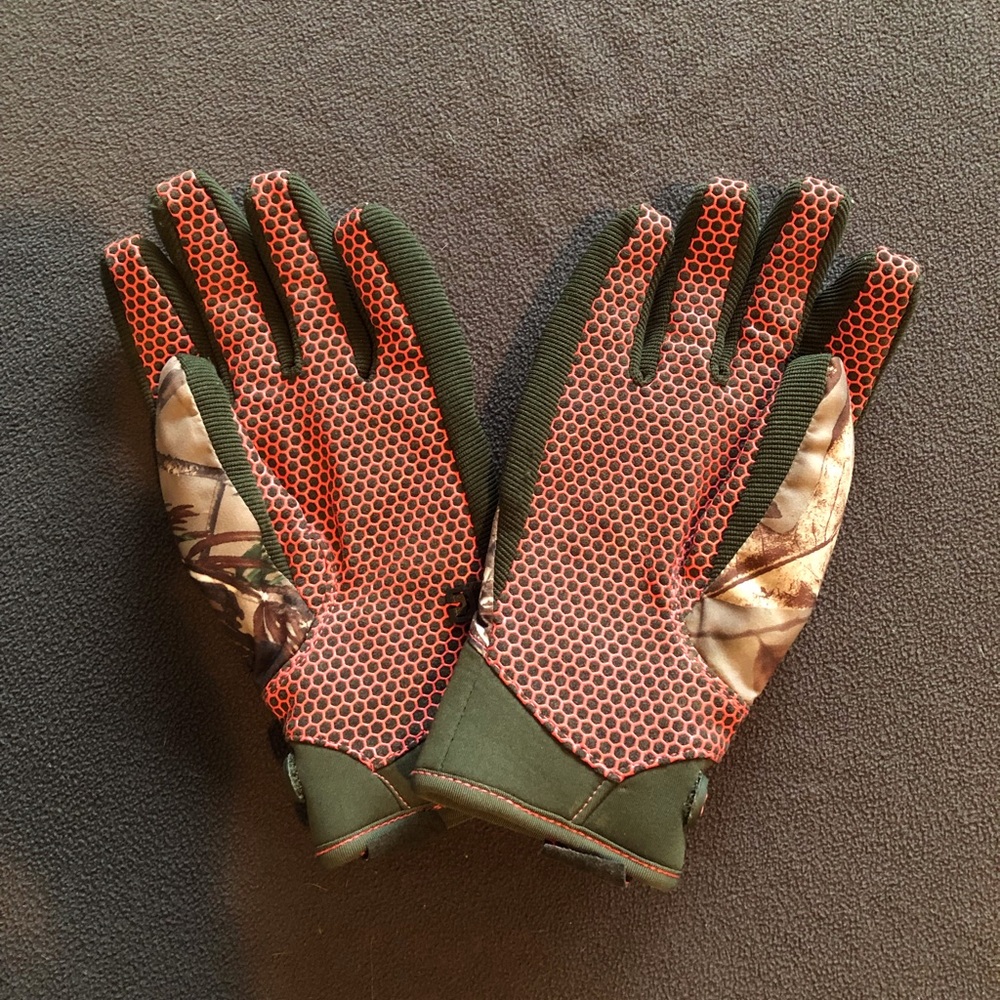 Gloves - Picture 2 of 2